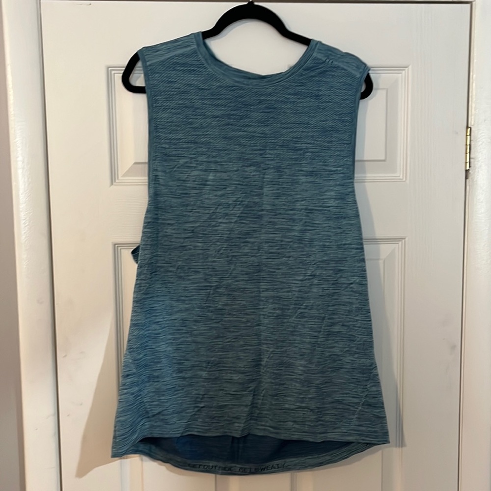 Lululemon Metal Vent Tech Tank XL Light Blue Heather